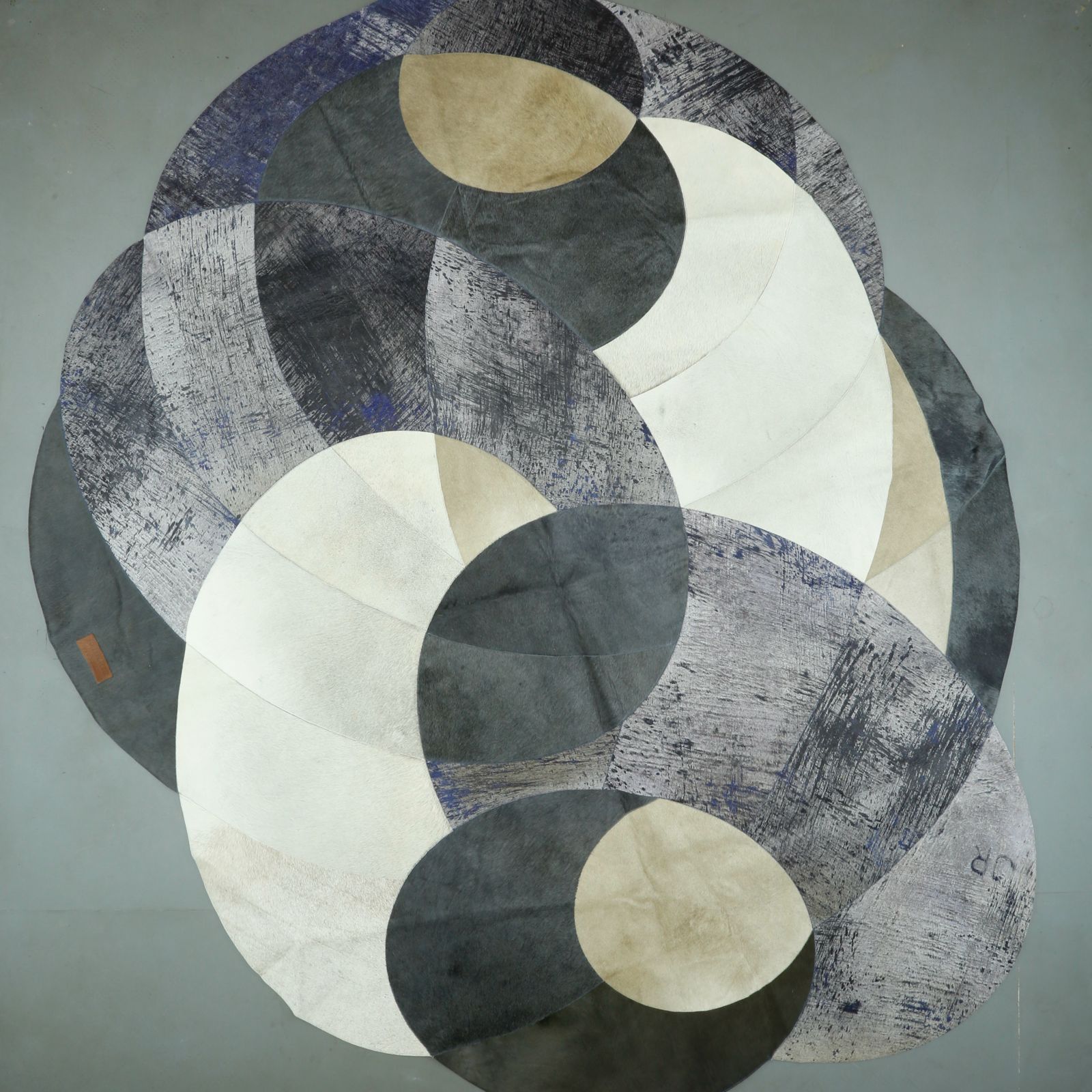 RAVENA Genuine Leather Rug – Exclusive Organic Design | Contemporary Collection